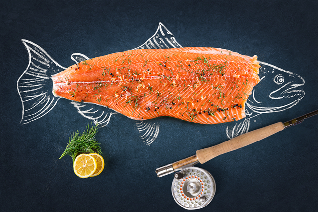 一條三文魚(yú)  讓兩個(gè)妖孽現(xiàn)形！